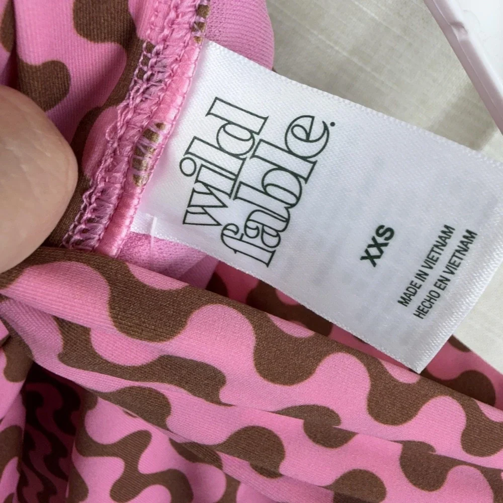 Wild Fable Shorts Juniors‎ XXS 00 Pink Brown Wavy Print Mid High Rise 2 Inseam